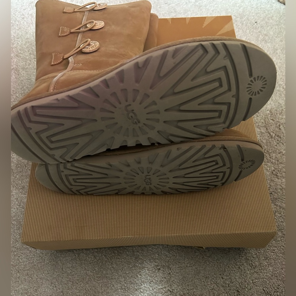 Ugg Boots - image 3